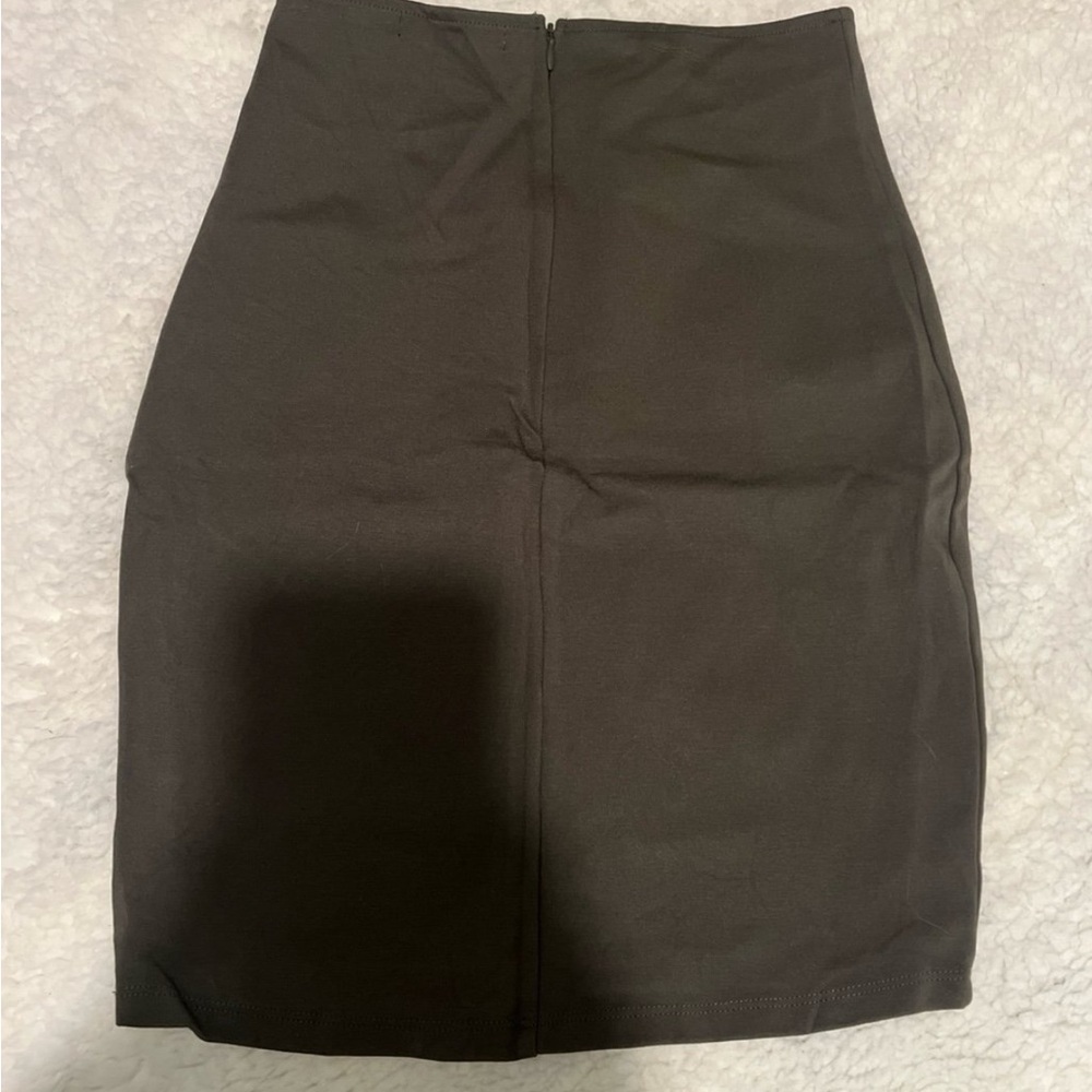 Active USA Black Knee-Length Pencil Skirt